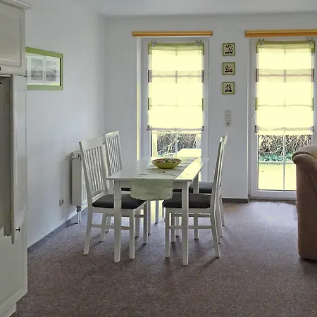 Apartment Mit Terrasse